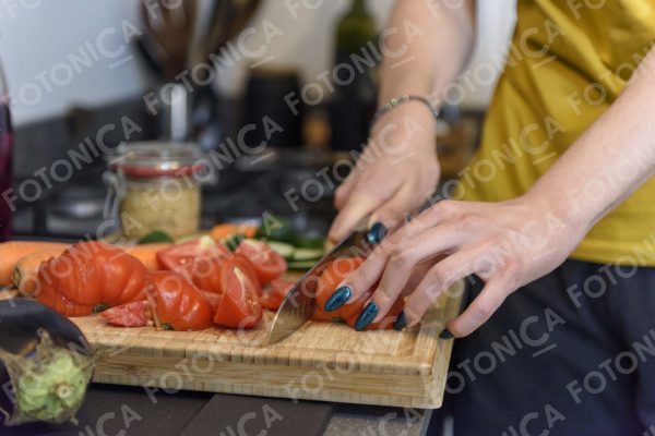 Tagliare i pomodori